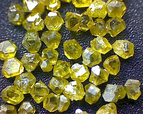 big size man made yellow synthetic diamond