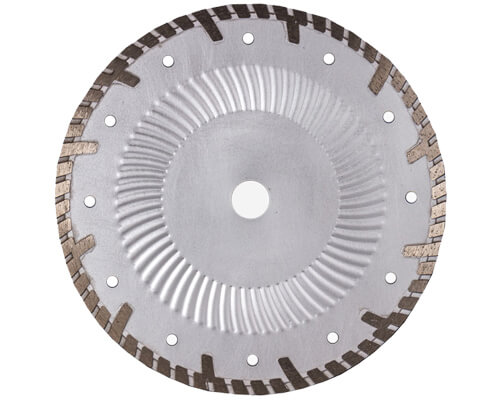 Diamond blade with protectional teeth