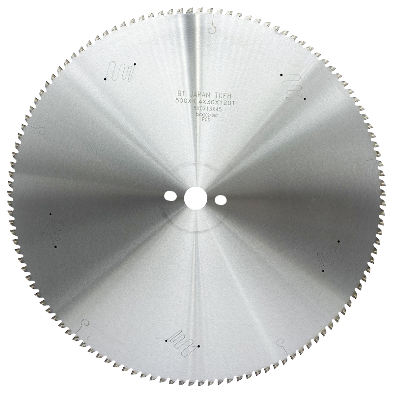 Ultra-thin PCD saw blade for cutting aluminum